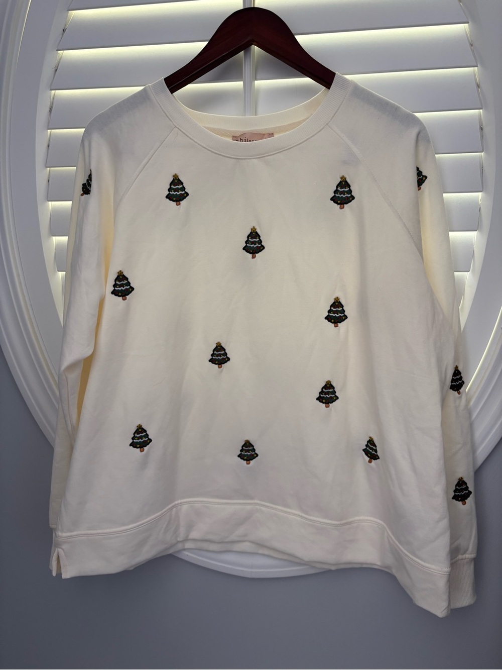 Philosophy women’s XL embroidered ivory Christmas crewneck pullover top